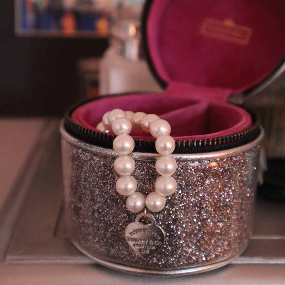 Return to Tiffany pearl bracelet